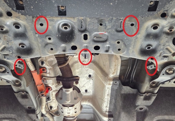 Steel catalytic converter guard for Hyundai Santa Fe