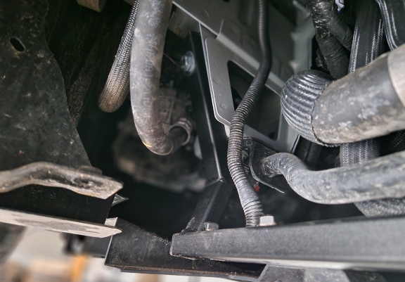 Aluminium skid plate for Nissan NV300